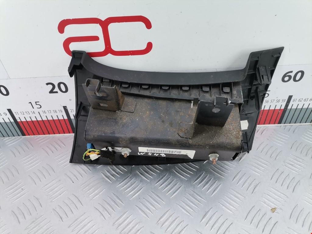 Подушка безопасности нижняя (для колен) PEUGEOT 207 2006-2015