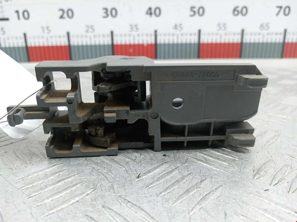 Ручка дверная передняя внутренняя правая TOYOTA Hilux VII AN10 AN 20 AN30 2005-2015