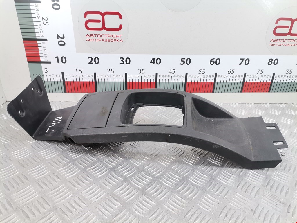 Консоль VOLKSWAGEN Polo IV 2001-2009