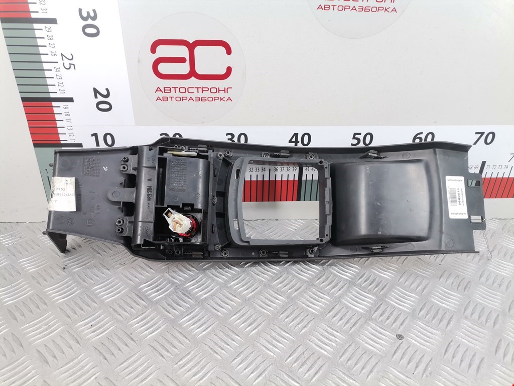 Консоль VOLKSWAGEN Polo IV 2001-2009