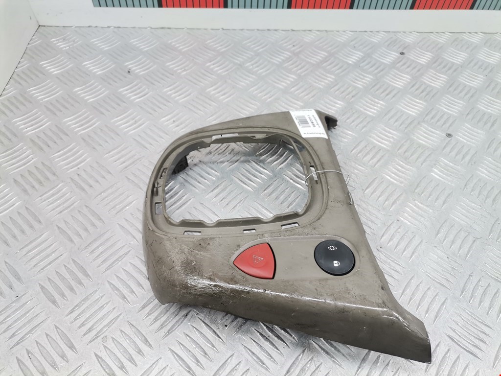 Консоль RENAULT Scenic II 2003-2010