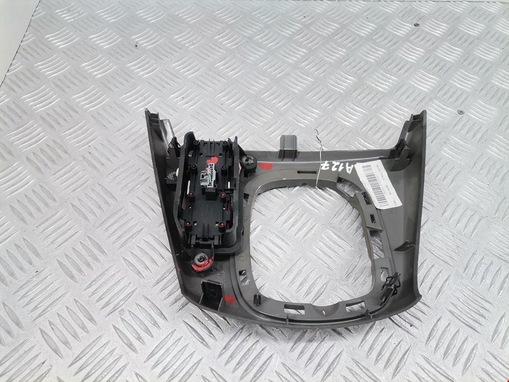 Консоль RENAULT Scenic II 2003-2010