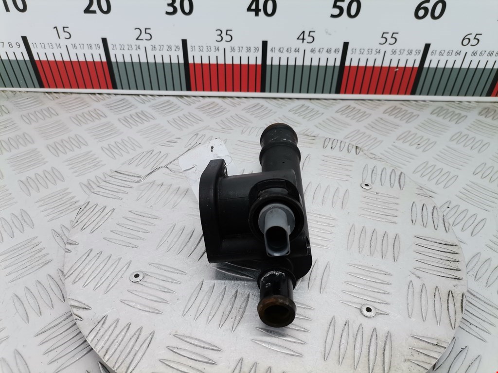 Тройник системы охлаждения VOLKSWAGEN Golf V 2003-2009