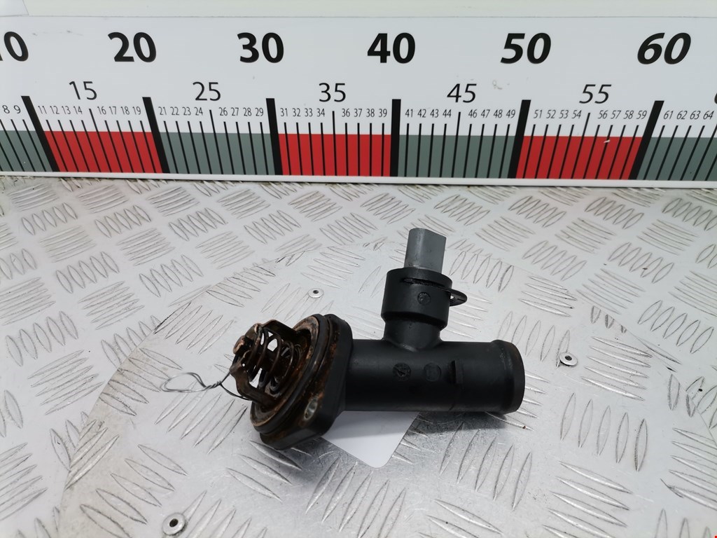 Корпус термостата VOLKSWAGEN Golf V 2003-2009