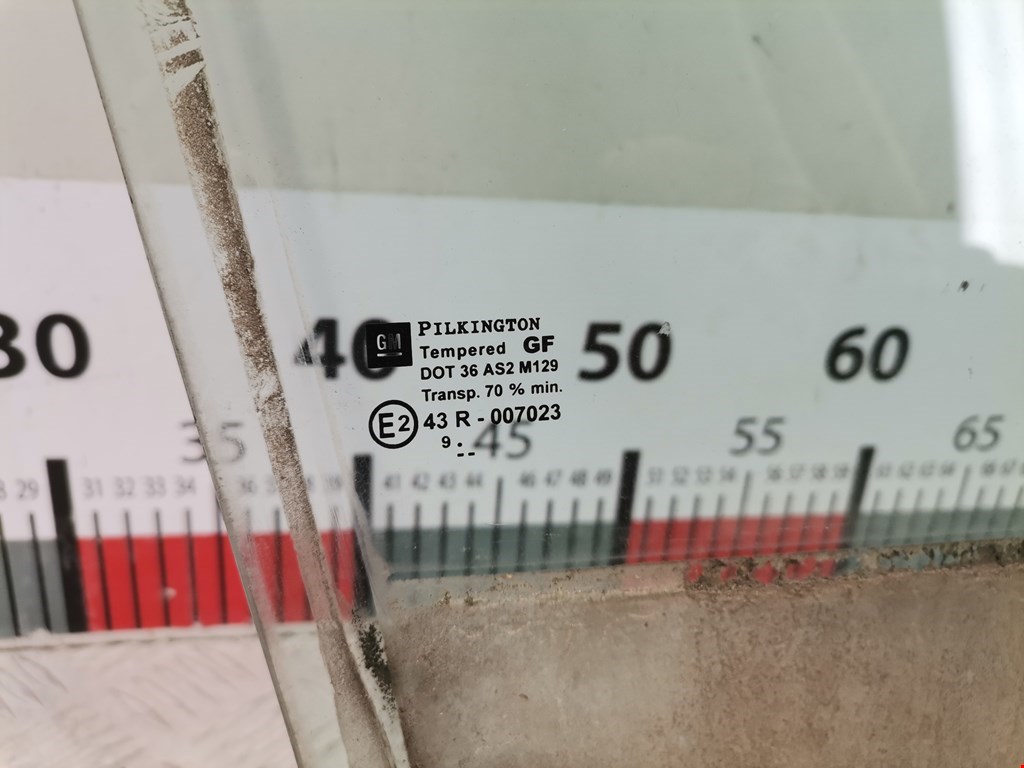 Стекло двери переднее правое OPEL Zafira A 1999-2005