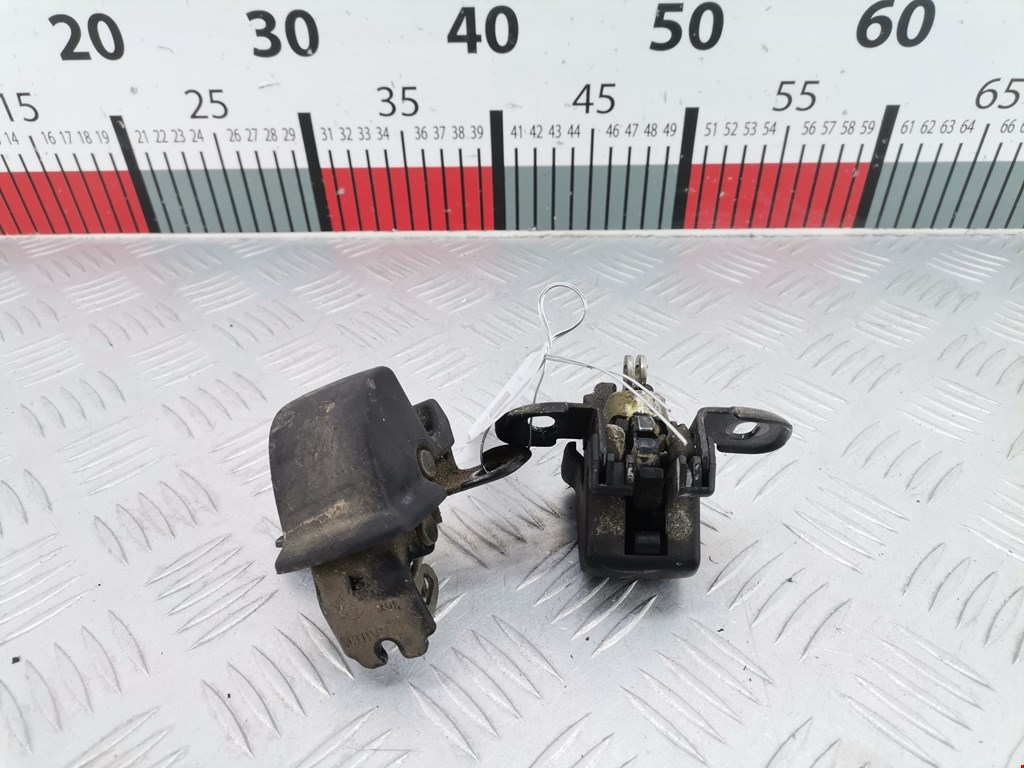 Замок двери распашной левой Renault Logan 1 (2004-2015)