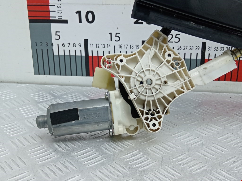 Стеклоподъемник передний левый MERCEDES-BENZ CLK-Class W209 2002-2009