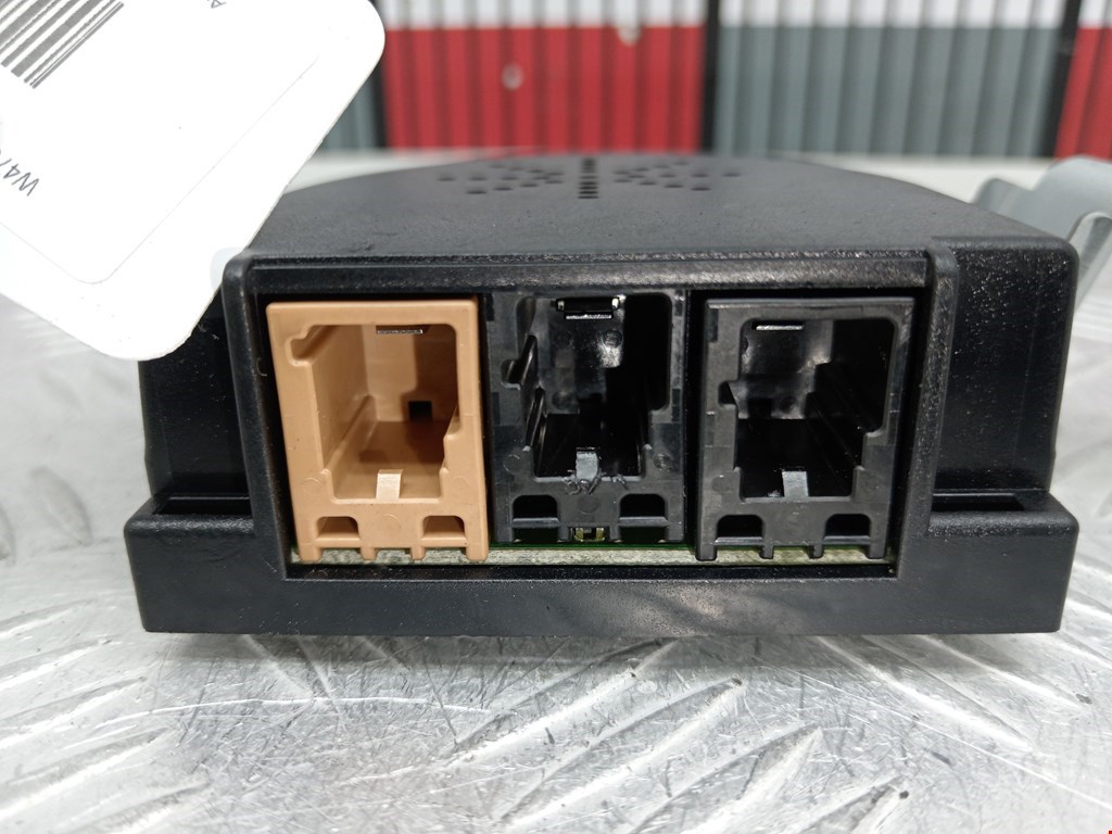 Усилитель антенны AUDI A3 8P 2003-2013