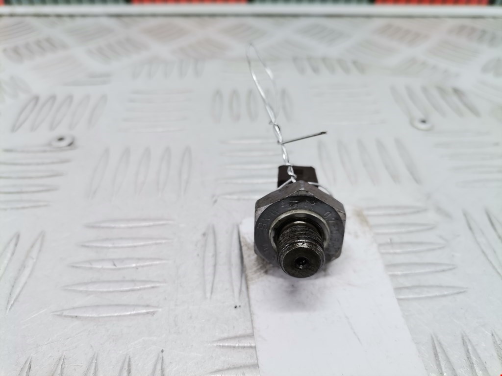 Датчик давления масла BMW 5er 5 серия F10/F11/F07 2009-2017