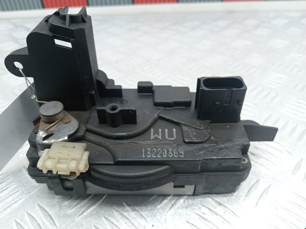 Замок двери передней левой OPEL Zafira B 2005-2012