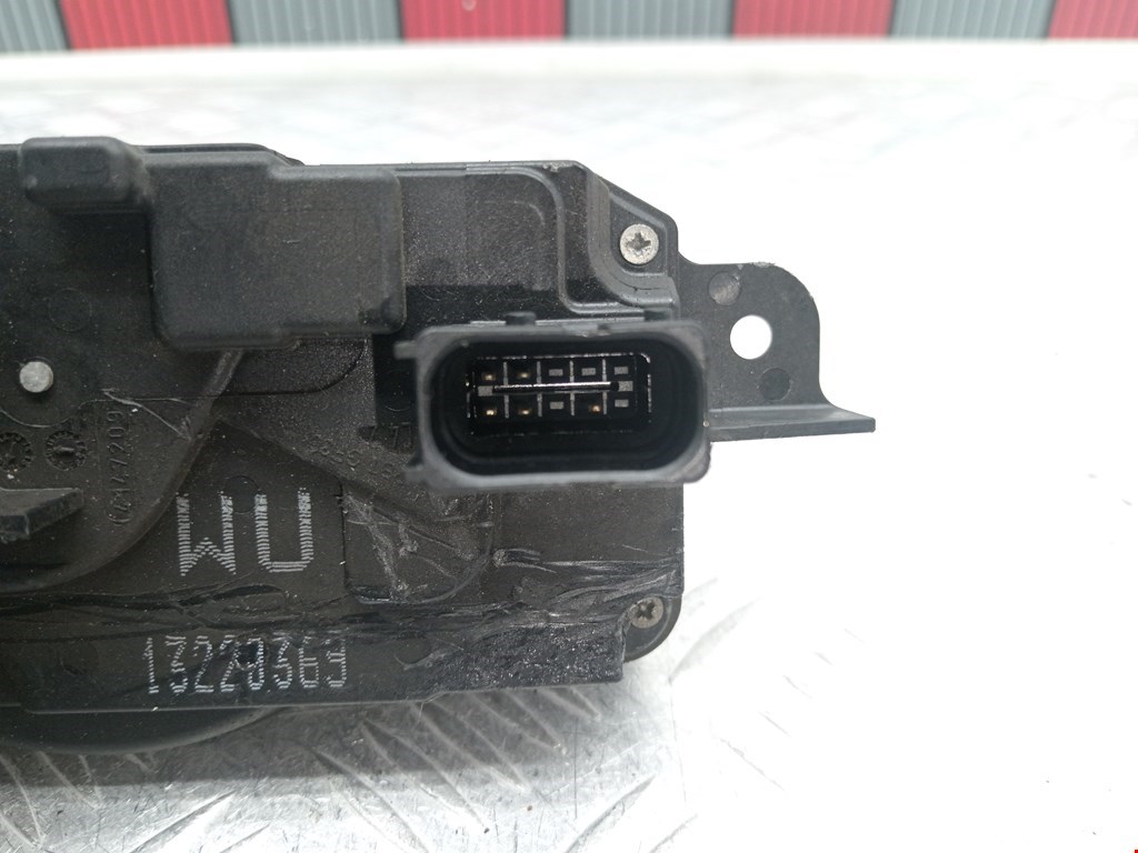 Замок двери передней левой OPEL Zafira B 2005-2012