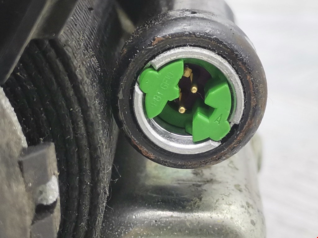 Ремень безопасности передний правый VOLKSWAGEN Crafter 2006-2016