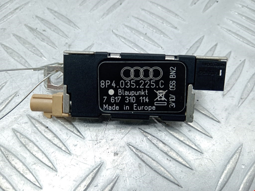 Усилитель антенны AUDI A3 8P 2003-2013