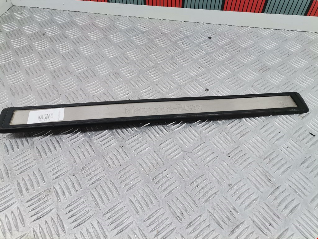 Накладка порога (внутренняя) MERCEDES-BENZ E-Class W211, S211 2002-2009