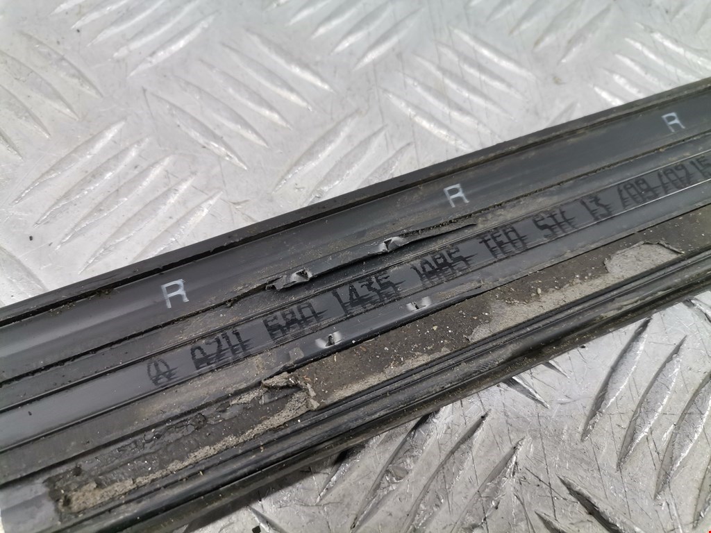 Накладка порога (внутренняя) MERCEDES-BENZ E-Class W211, S211 2002-2009