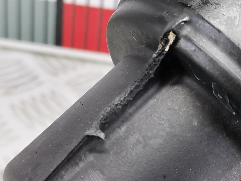 Корпус масляного фильтра BMW 3er E90/E91 2005-2012