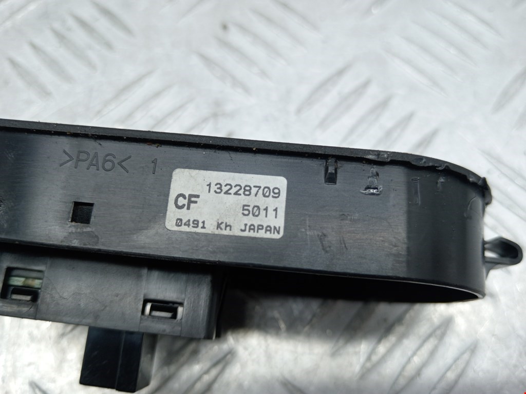 Кнопка стеклоподъемника OPEL Zafira B 2005-2012