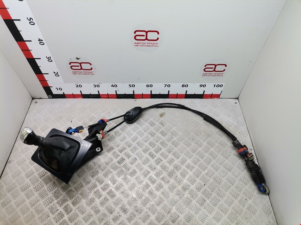 Кулиса (селектор) АКПП/МКПП в салоне KIA Cee'd II 2012-2018