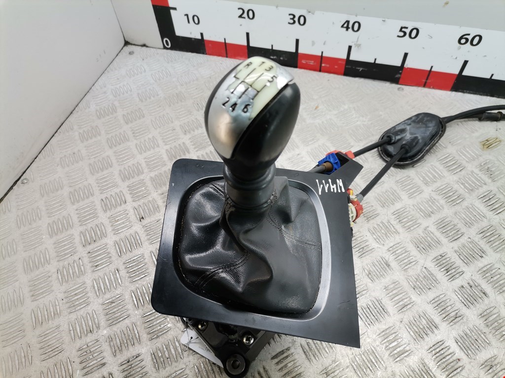 Кулиса (селектор) АКПП/МКПП в салоне KIA Cee'd II 2012-2018