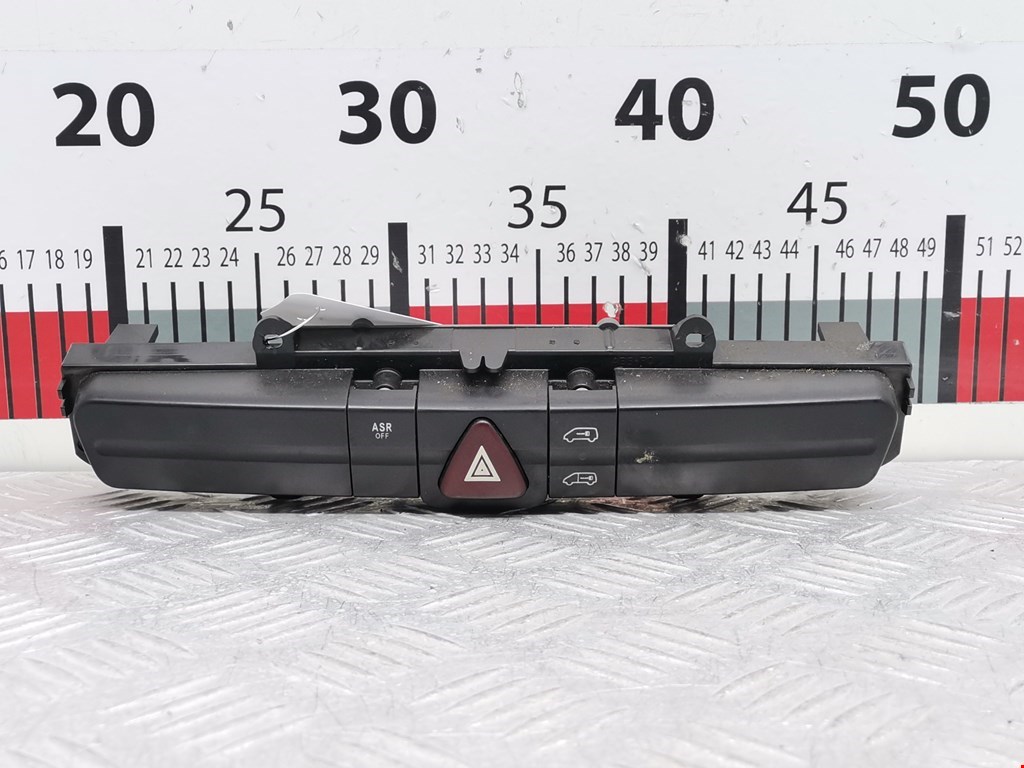 Кнопка аварийной сигнализации (аварийки) VOLKSWAGEN Crafter 2006-2016