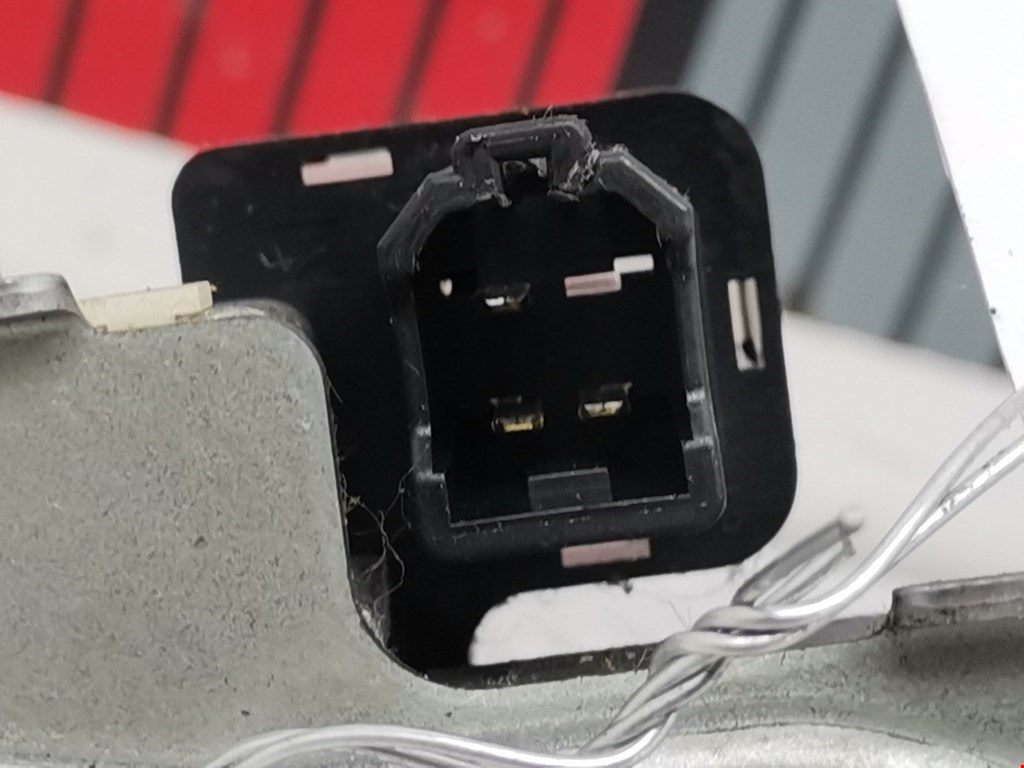 Моторчик стеклоочистителя задний SUZUKI Swift 2004-2010