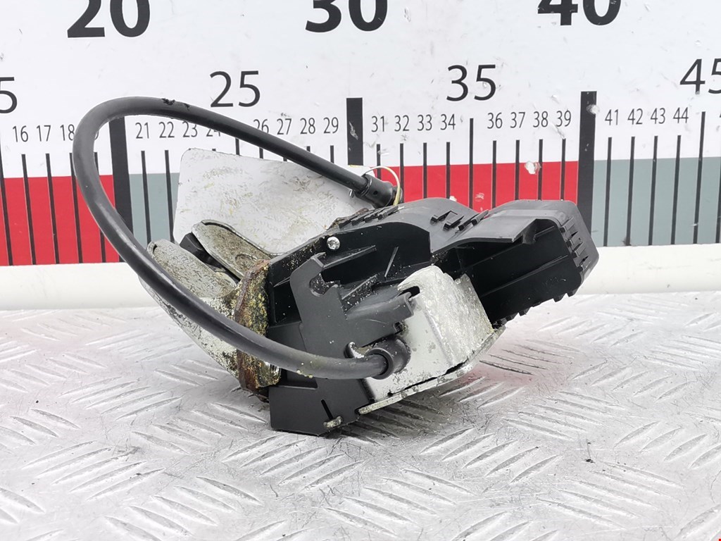 Замок багажника (крышки двери) MERCEDES-BENZ C-Class C-klasse W203 2000-2007