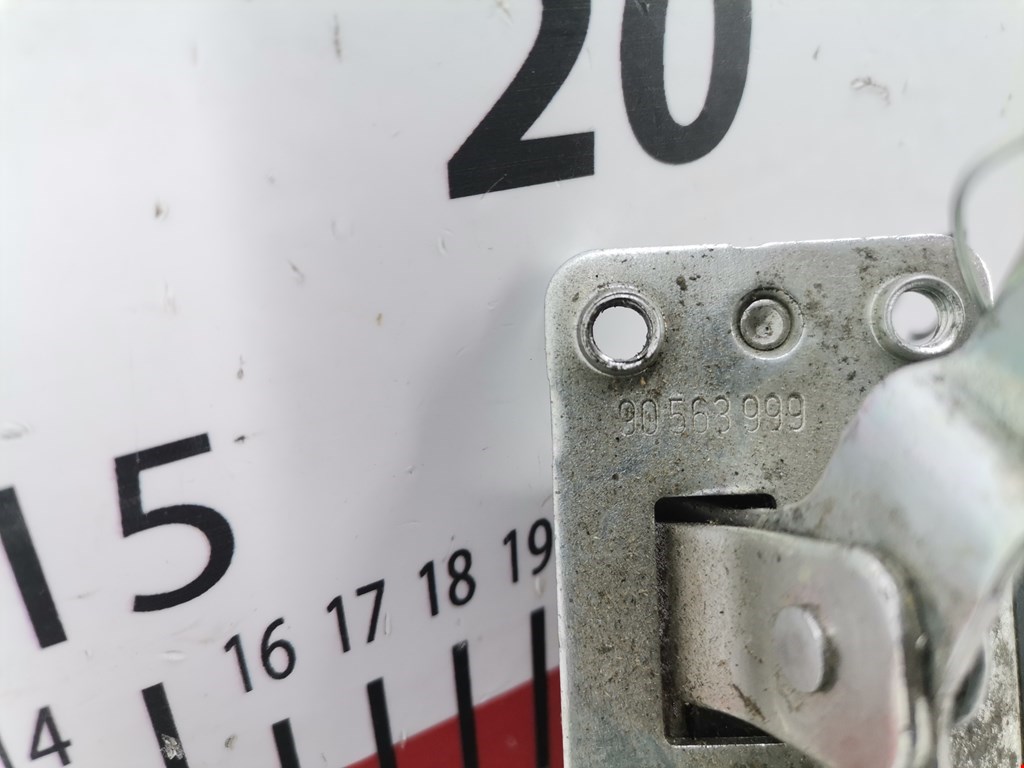 Замок багажника (крышки двери) OPEL Meriva A 2003-2010