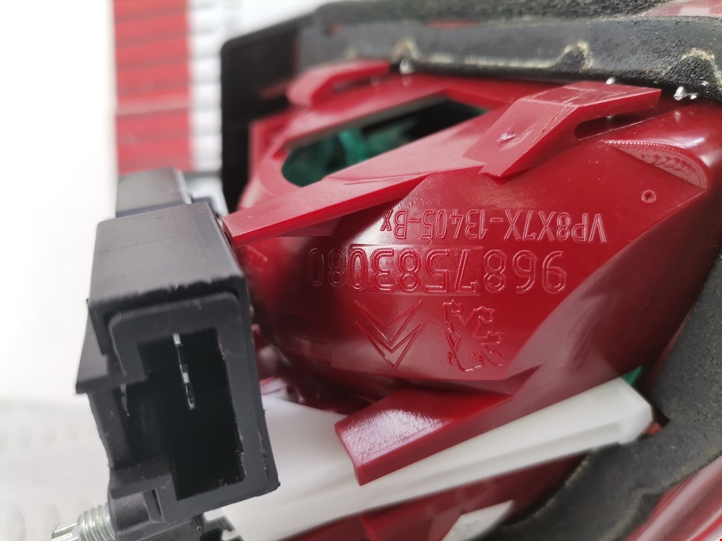 Фонарь задний внутренний левый CITROEN C5 II 2007-2017