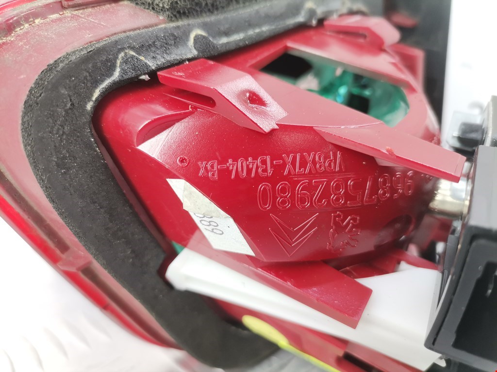 Фонарь задний внутренний правый CITROEN C5 II 2007-2017