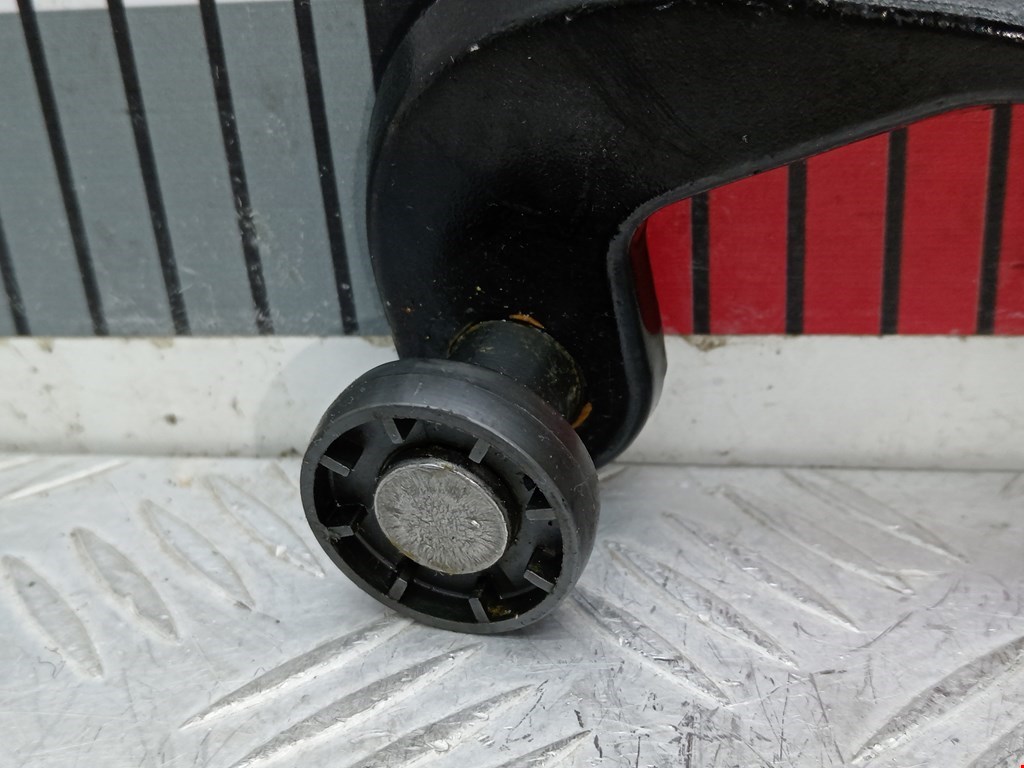 Ролик двери сдвижной (левый/правый средний верхний/нижний) CITROEN Berlingo 2008-н.в.