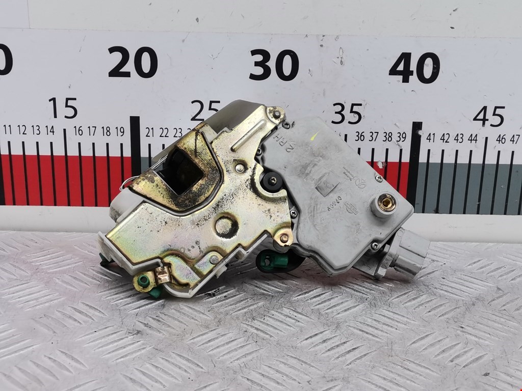 Замок двери передней правой NISSAN Primera P11 1996-2002