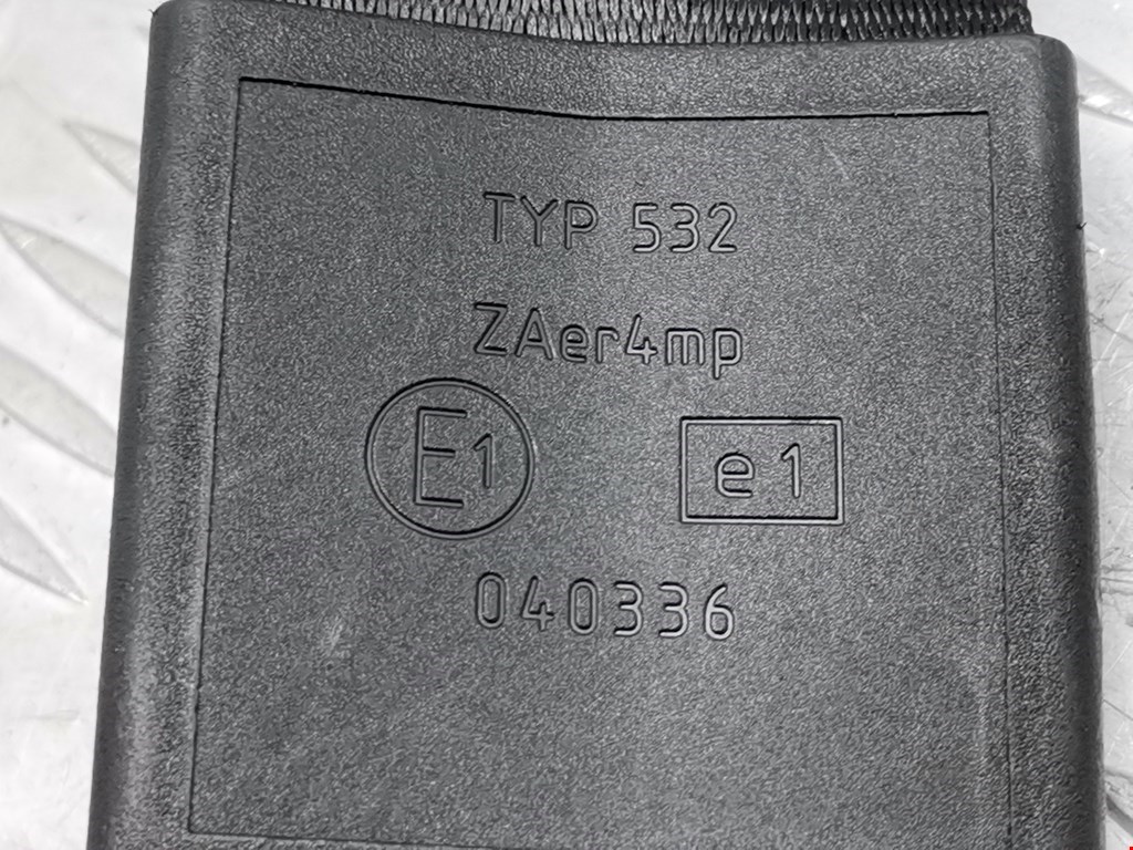 Ремень безопасности передний правый AUDI A3 8P 2003-2013