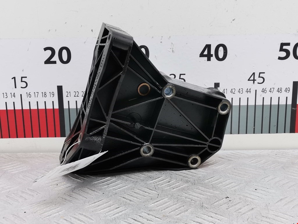 Кронштейн кондиционера BMW X3 E83 2003-2010