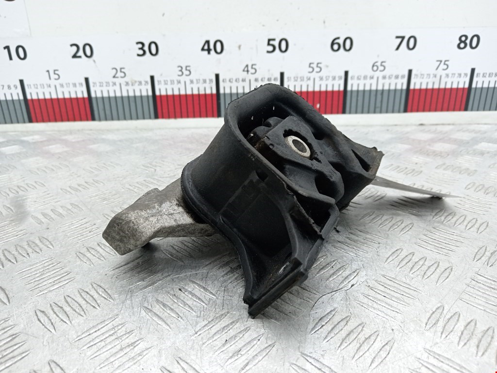 Подушка (опора) крепления двигателя Opel Corsa C (2000-2006)