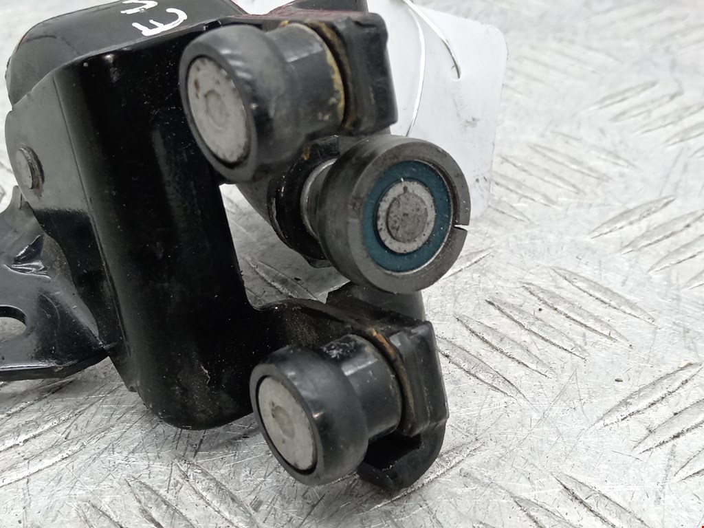 Ролик двери сдвижной (левый/правый средний верхний/нижний) CITROEN Berlingo 2008-н.в.