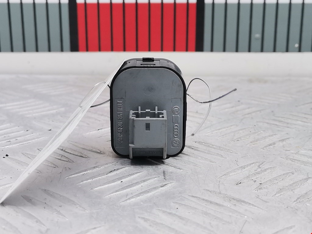 Блок управления зеркалами AUDI A3 8P 2003-2013