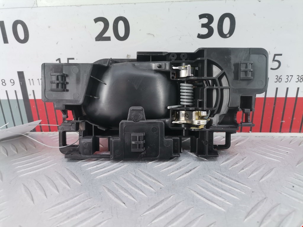 Ручка дверная задняя внутренняя левая CITROEN C4 Cactus 2014-н.в.