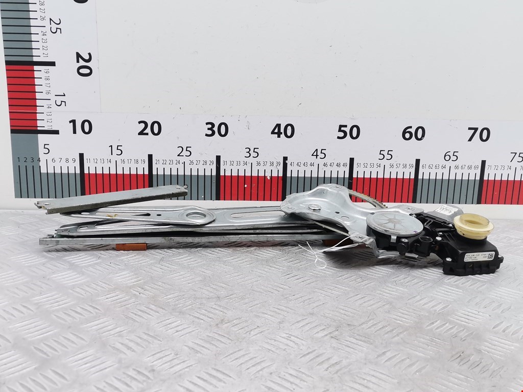 Стеклоподъемник передний левый TOYOTA Auris E150 2006-2012