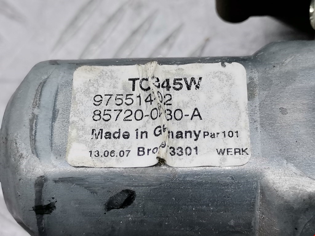 Стеклоподъемник передний левый TOYOTA Auris E150 2006-2012