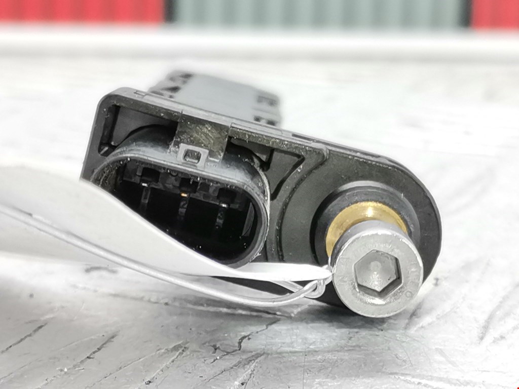 Датчик положения коленвала BMW X5 E70 2007-2013