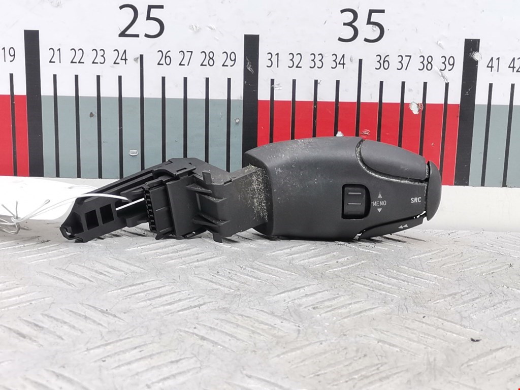 Переключатель подрулевой управления магнитолой CITROEN C5 I 2001-2008