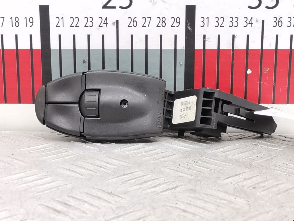 Переключатель подрулевой управления магнитолой CITROEN C5 I 2001-2008