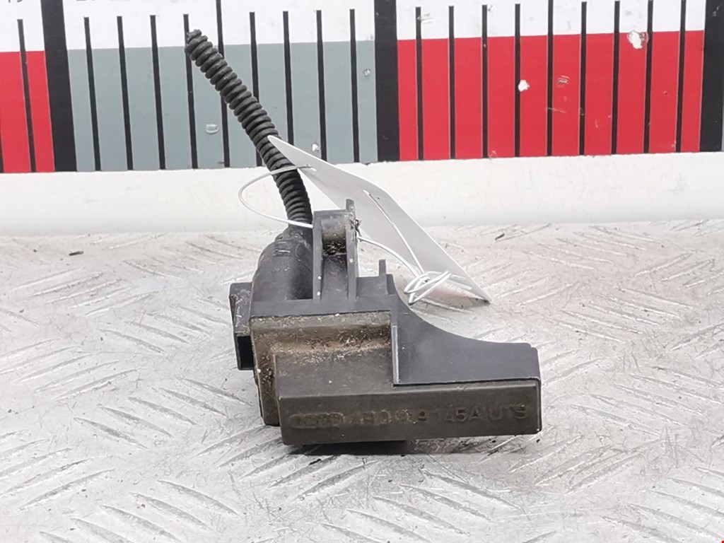 Усилитель антенны AUDI A3 8P 2003-2013