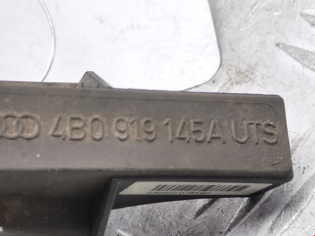 Усилитель антенны AUDI A3 8P 2003-2013