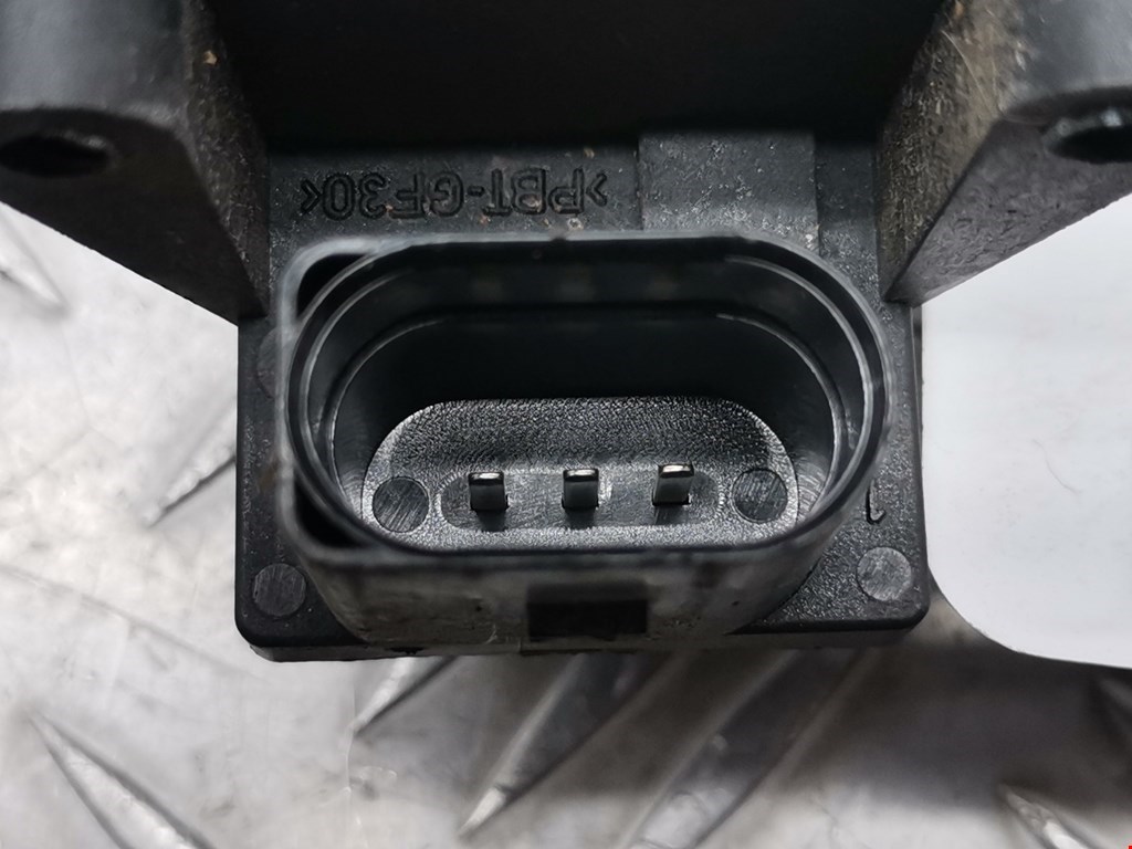 Усилитель антенны AUDI A3 8P 2003-2013