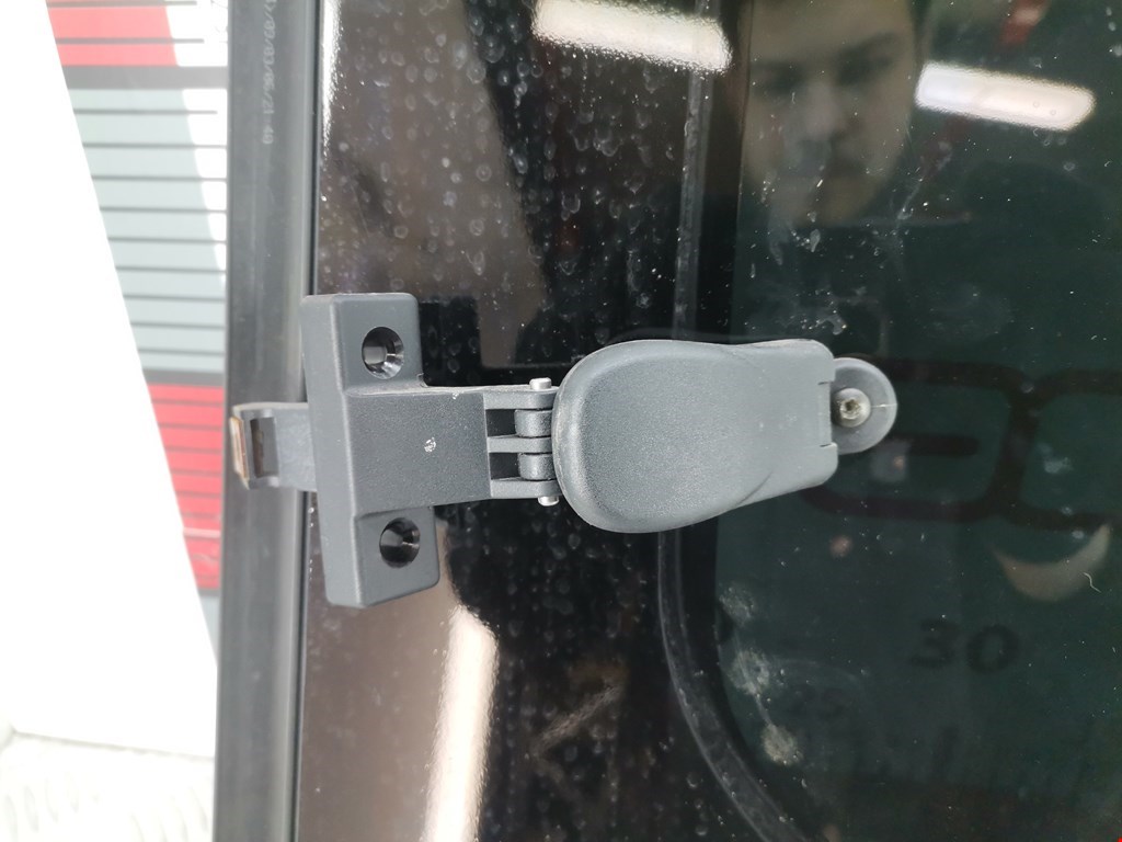 Стекло двери заднее левое CITROEN Berlingo 1996-2012