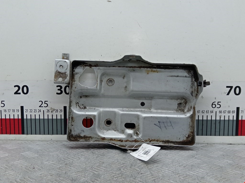 Крепление АКБ (корпус/подставка) MITSUBISHI Space Wagon N8,N9 1998-2004