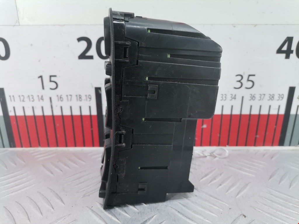 Блок управления стеклоподъемниками MAN TGM 2006-н.в.