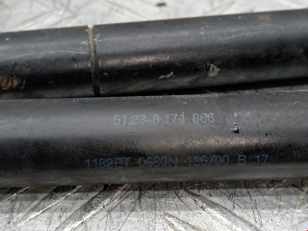 Амортизатор капота левый=правый BMW 5er 5 серия E39 1995-2004