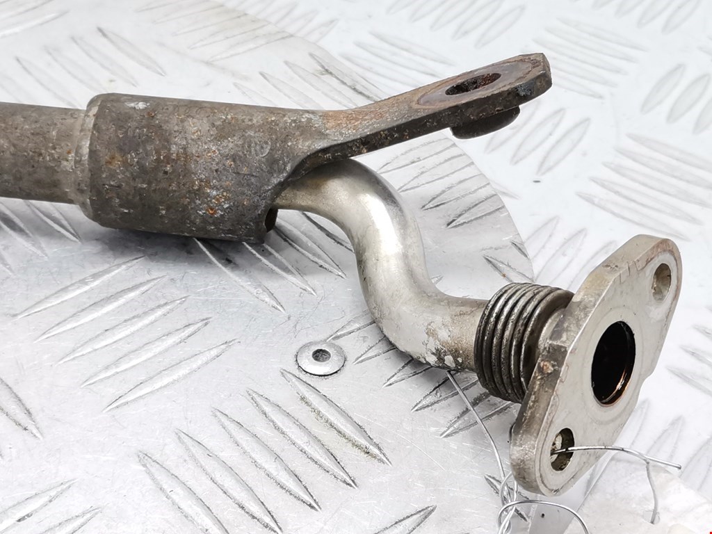 Трубка нагнетателя VOLKSWAGEN Passat B6 2005-2011